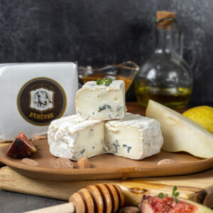 Queijo Artesanal de Casca Florida e Veios Azuis de Leite de Cabra  - Peça 220G